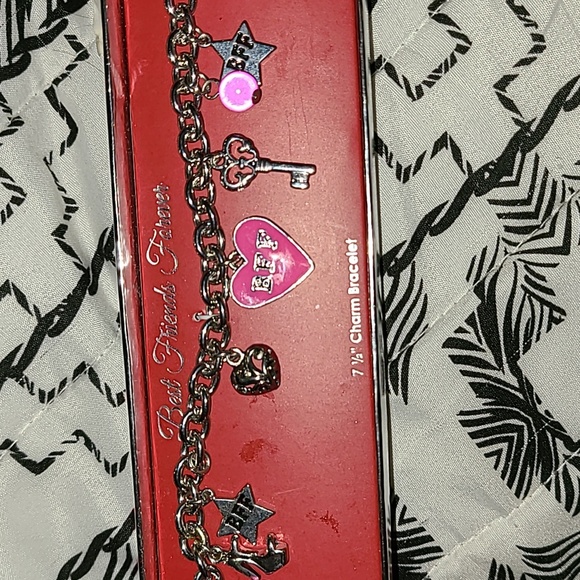 Nwot 7.5 charm bracelet best friends forever - Picture 2 of 2